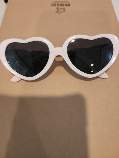 heart-shaped sunglasses, for toddler. heart-shaped sunglasses,