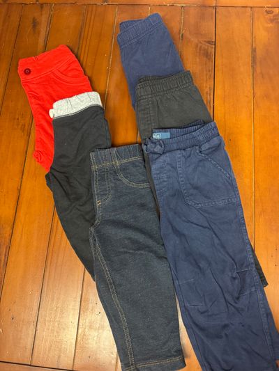 18M Boys Pants. 6 pairs. Worn Condition 18M Boys Pants. 6 pairs of Carters, Polo, etc. Worn condition 18 Months