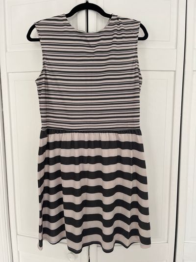 Xhilaration Stripe Dress. Zipper in back. Junior M - 7