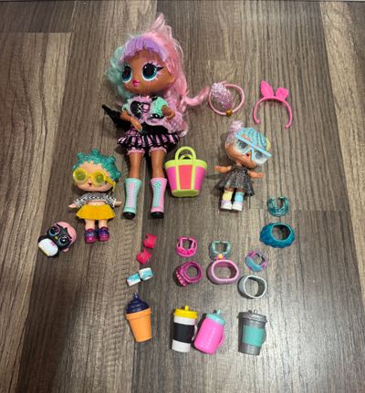 LOL tween doll lot clothing accessories