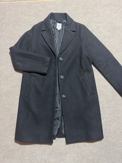 Gap Black classic lined coat. Pockets. Women's - S