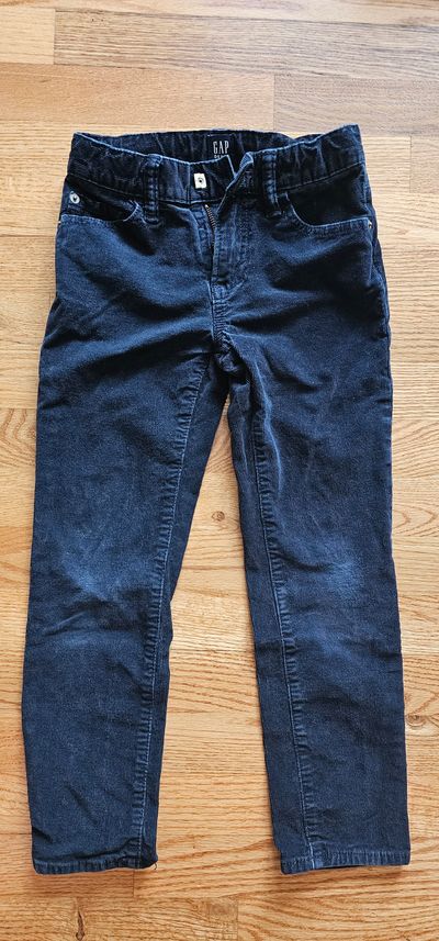 Gap Like new regular stretch slim snap closure inner adjustable taps 7-8