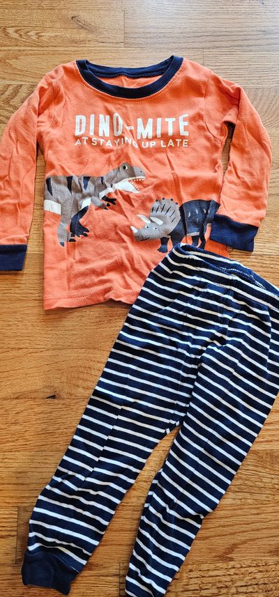 Carter's Like new cute Dinosaurs graphic snug fit PJ 18 Months