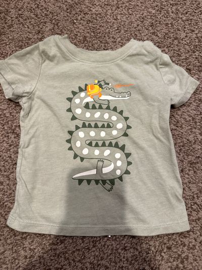 Cat and Jack short sleeve alligator top  12 Months