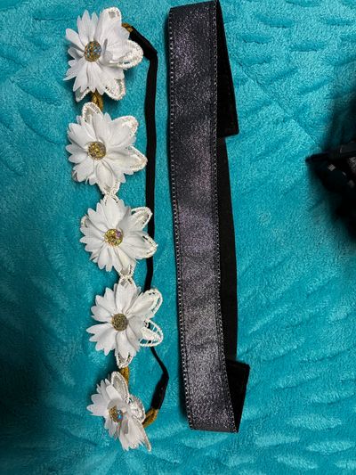 NEW 2 stretch headbands 1 White flowers, 1 denim look both elastic backs