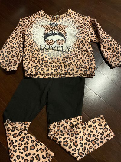 Shein Girls two piece outfit  size 5 5T/5