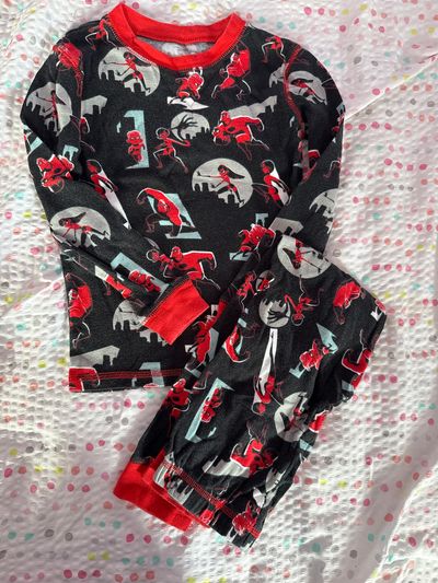 Disney The incredibles pajamas 6T/6