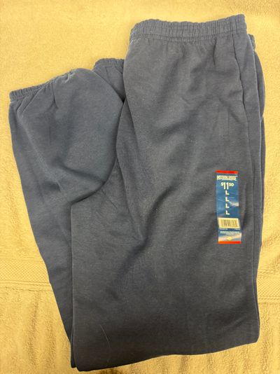 Brand new with tags Mens sweatpants size Large Brand new with tags Mens sweatpants size Large Men's - L