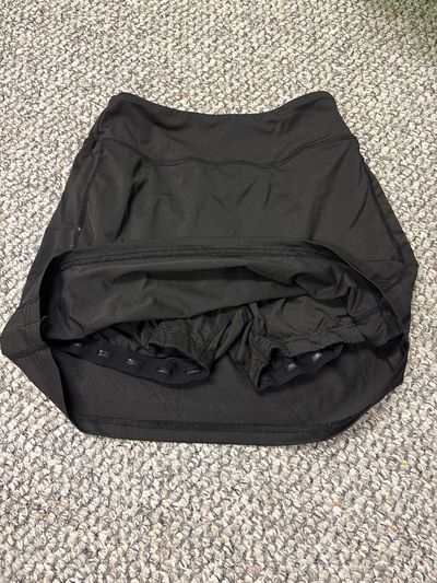 N/a Black cheer skirt w sticky shorts 6T/6