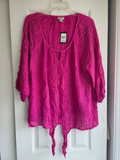Brand new with tag Avenue short sleeved shirt Size 20 Women's XXXL 20
