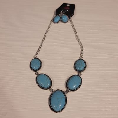 Paparazzi Statement Blue Turquoise Necklace Set