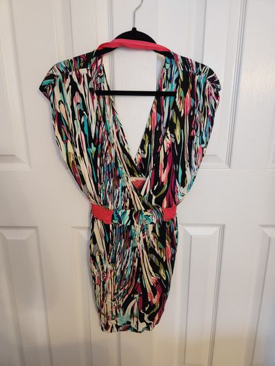 Sole Party dress, pockets, deep V neck, no size but fitsXS Women's - XS