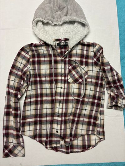 Rewash hooded flannel. Fleece lined hood Button down can wear sleeves up or down w button Junior S - 2