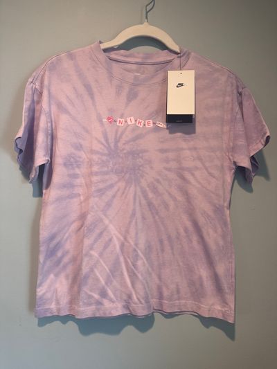 Nike retail $29.99 NEW S/S purple & pink tie dye 10-12