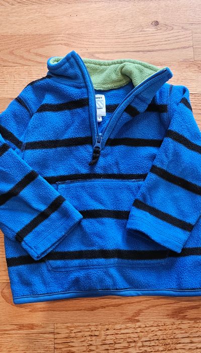 Old Navy Like new 18-24M half zip fleece feature Kangaroo pocket 18-24 Months