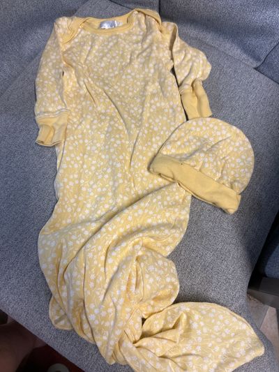 Beau eat Bella Sleep Dress and Hat 0-6 Months