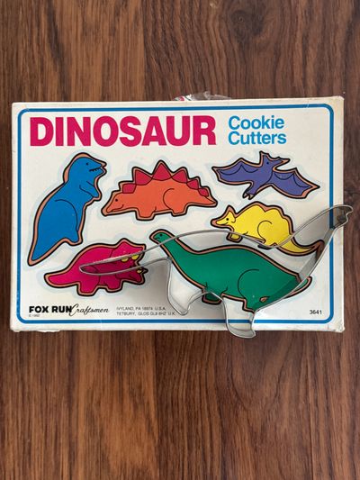 Fox Run 7 dinosaur cookie cutters