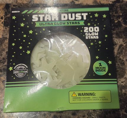 Brand New pack of 200 glow stars