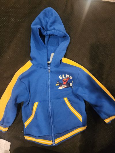 Sesame Street Elmo zip-up hoodie Sesame Street Elmo zip-up hoodie 2T