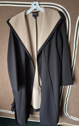 Isabella toledo black coat  Women's XXXL 20