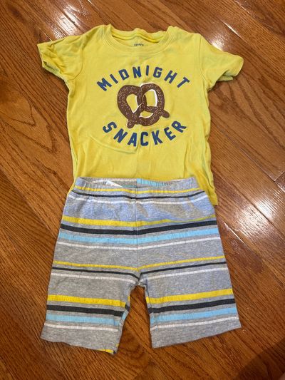 Carters Short pjs 4T