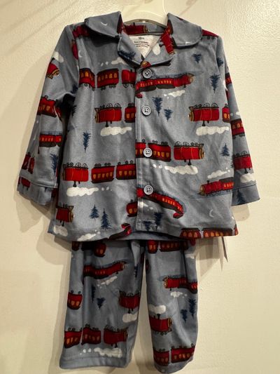Brand new Carters 2 piece boys Train pjs. 18 Month Brand New Carters Baby Boy Train Pajamas size 18 Mo 18-24 Months