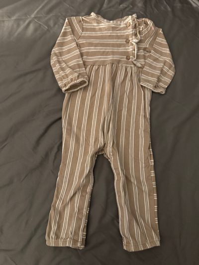 Carters Tan LS Onesies Junmper 12-18 Months