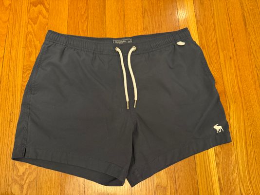 Abercrombie and Fitch Black with logo Men's - M