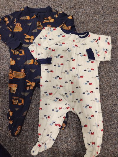 Gerber and Old navy Long sleeve, zipper footed pjs 0-3 Months
