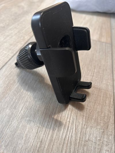 Unknown Vent clip phone holder