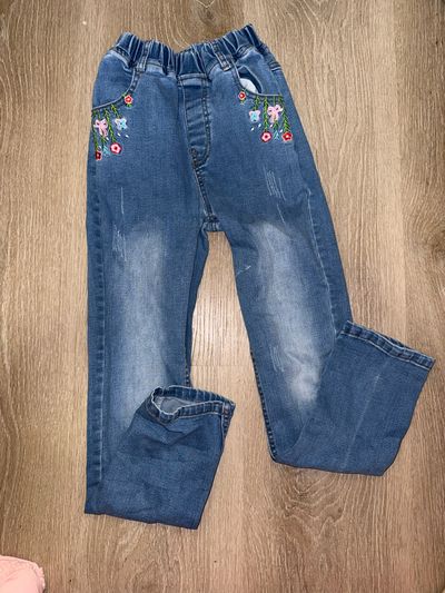 Old Navy Scrunched waist flower pocket girl jeans - size 8 7-8