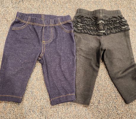 Various 2 pairs of jeggins, one with ruffles 0-3 Months