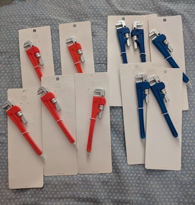 Melody NEW great for goody bags 10 wrench pens 5 each blue and orange
