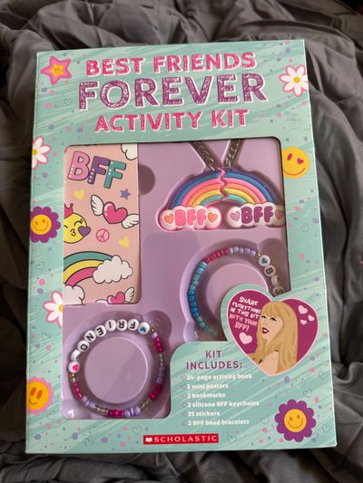 Scholastic-NEW BEST FRIENDS FOREVER Activity Kit