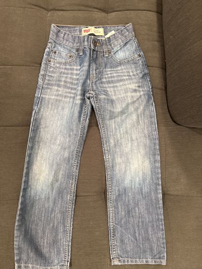 Levis Levis Blue Jeans mid wide leg w/ zipper, button, adjustable waist 7-8
