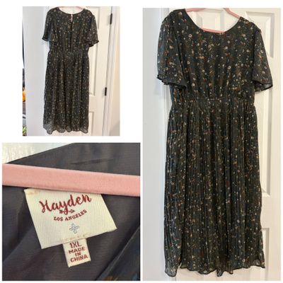 Boutique - Hayden Los Angeles Size 1X - Green Floral - wore during pregnancy comfortably Women's 1X