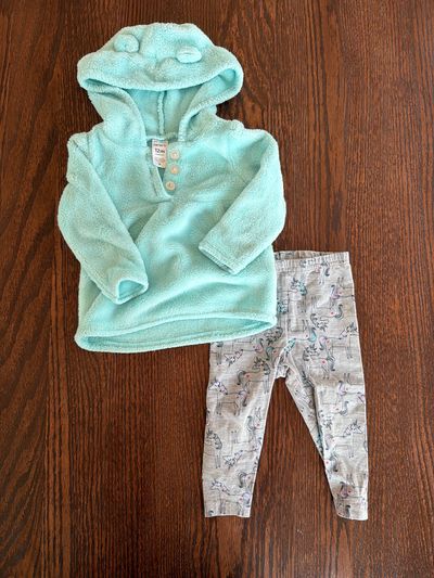 Carters sweatshirt and pant set  12 Months