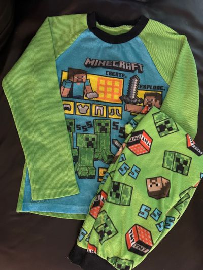 MINECRAFT Green MINECRAFT Pajamas Set- Size 6/7 6T/6