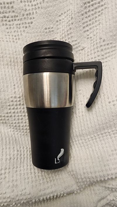 Travel coffee mug