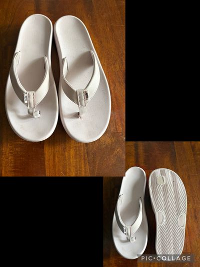 Pink Nike Sandals  8 (Adult)