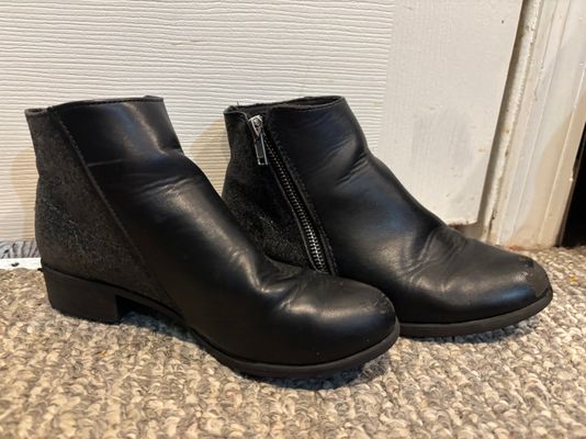 Kelly and Kate Black sparkle ankle boots 3 (Big Kid)