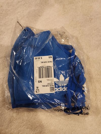 Adidas face cover size small NEW Set of 2 reusable face mask is made of a breathable