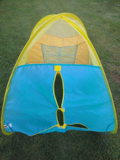 Unknown Pop up play tent