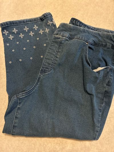 Blair size 16 wide Brand new Blue Jean with white flowers Women's 16