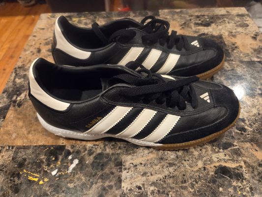 Adidas Sneakers  6-1/2 (Big Kid)