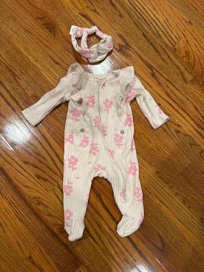 Jessica Simpson Ruffle flower onesie with matching headband 3-6 Months