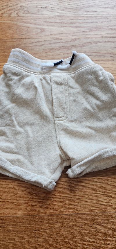 Garanimals Excellent condition cotton shorts pull-on elasticized waistband 12 Months