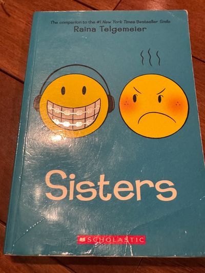 Sisters graphic novel cover is in good condition
