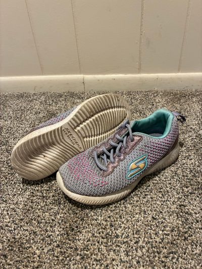 Sketchers running sneaker Running sneakers. Good condition. Not much wear 12-1/2 (Lil' Kid)