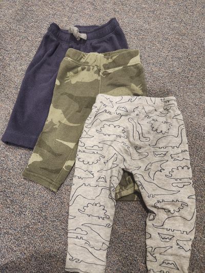 Various 3 pairs of pants 0-3 Months